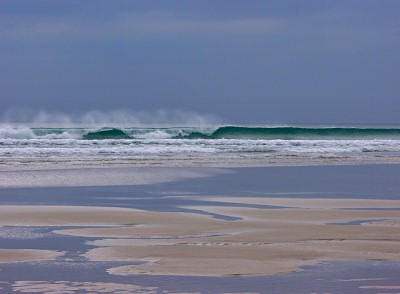 Picture of a wave breaking