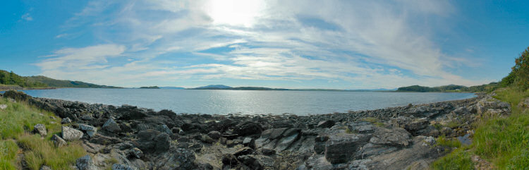 Picture of a bay in the afternoon sunshine